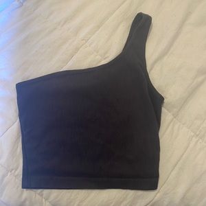 One shoulder crop tanks